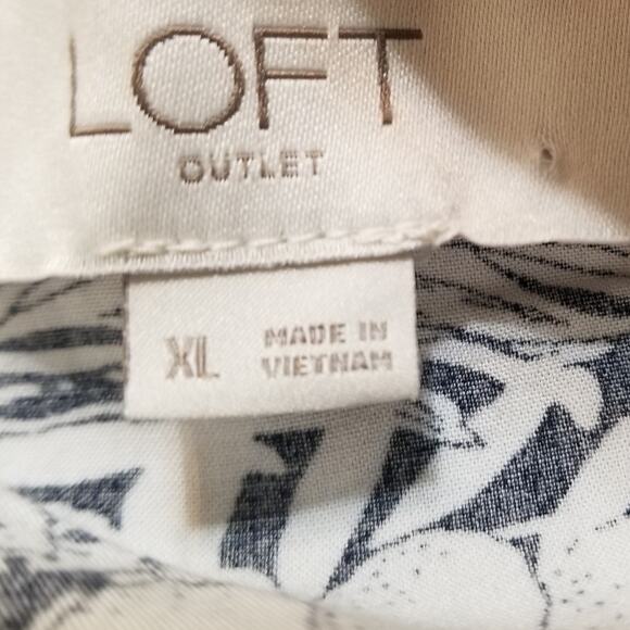 Loft Outlet Blue & White Tunic V-Neck Short Sleeve Floral Print 100% Rayon Sz XL - Picture 5 of 7